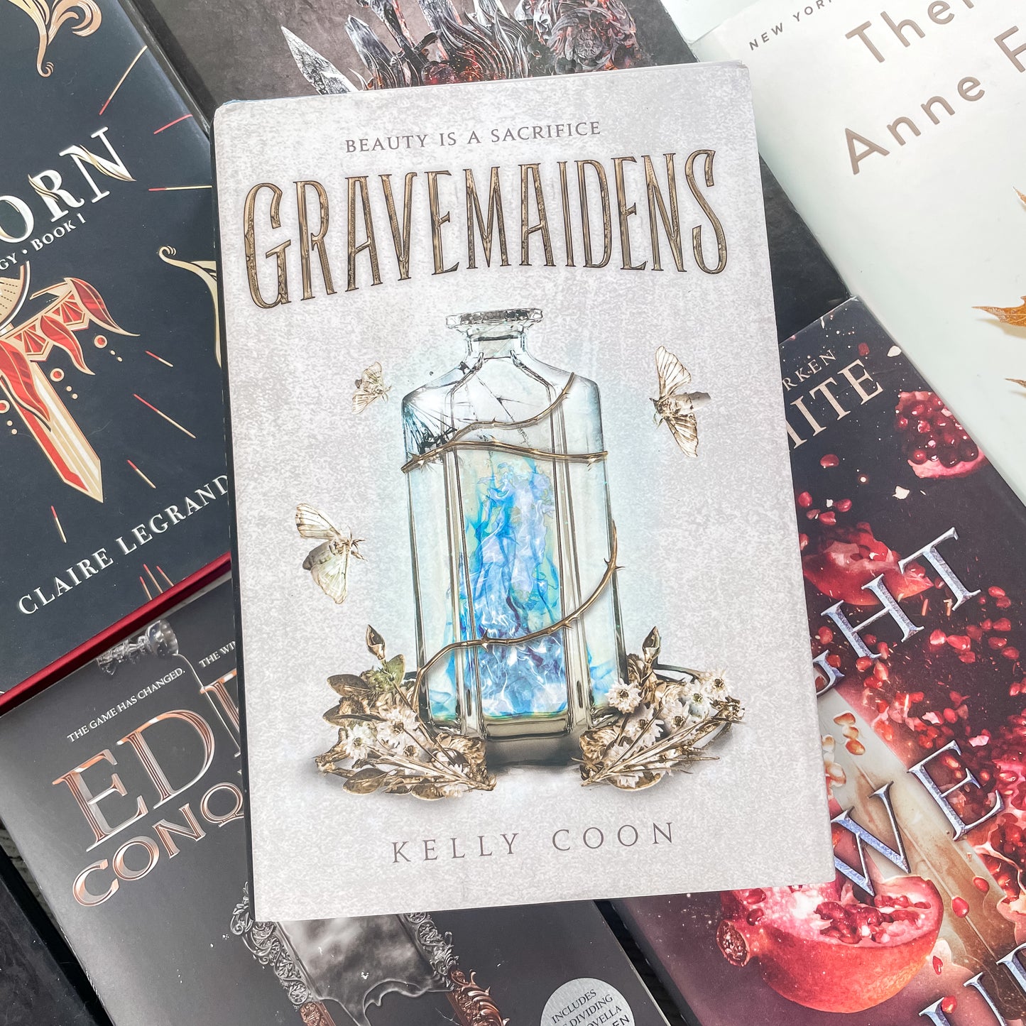 Gravemaidens (Gravemaidens #1) by Kelly Coon