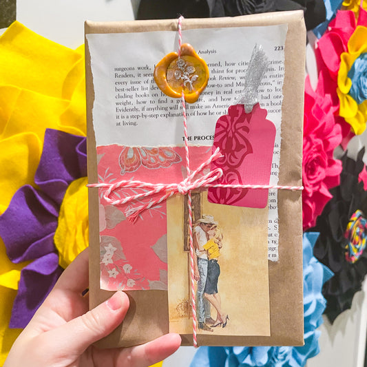 Blind Date With A Book #547186 | Valentine's Day Wrapping Theme